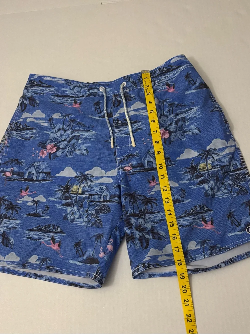 Johnnie-O Copacabana 7” Board Shorts Swim Trunks in  Size LARGE